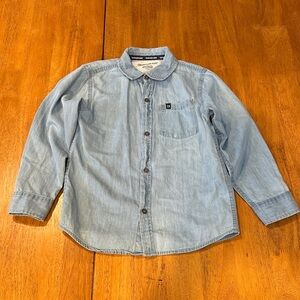 Calvin Klein Light Blue Cotton/Denim Kids Button Down Shirt. Size 6
